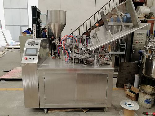 我們在選擇液體灌裝封尾機時要注意什么?