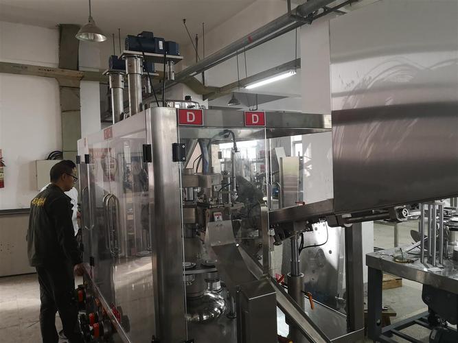 液體軟管灌裝封尾機報價